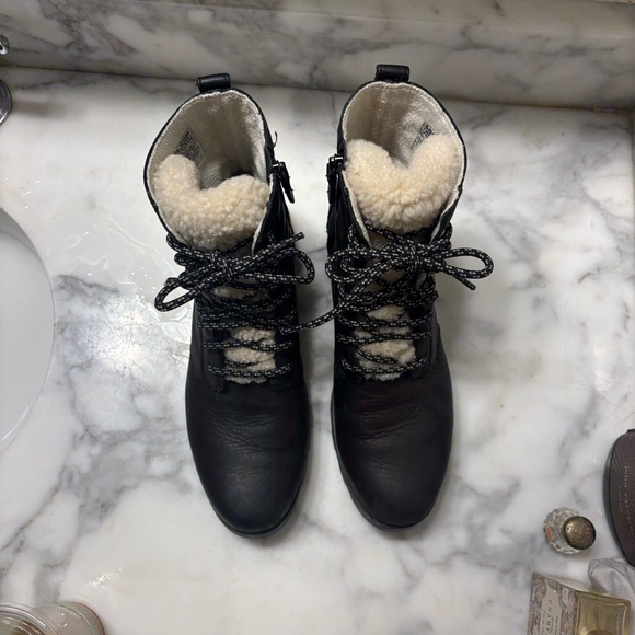 Women's Black Sorel Emelie Shearling Winter Lace-Up Boots - Picture 8 of 8